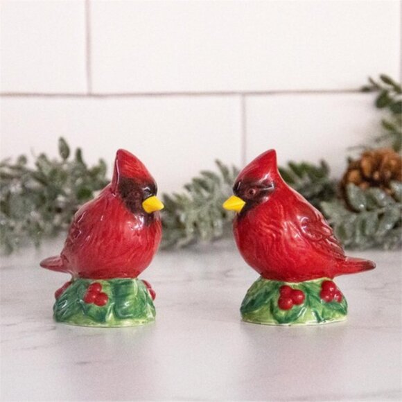 Salt & Pepper Shaker Set- Cardinal and Holly- New- Holidays, Winter, Christmas! - Picture 1 of 1